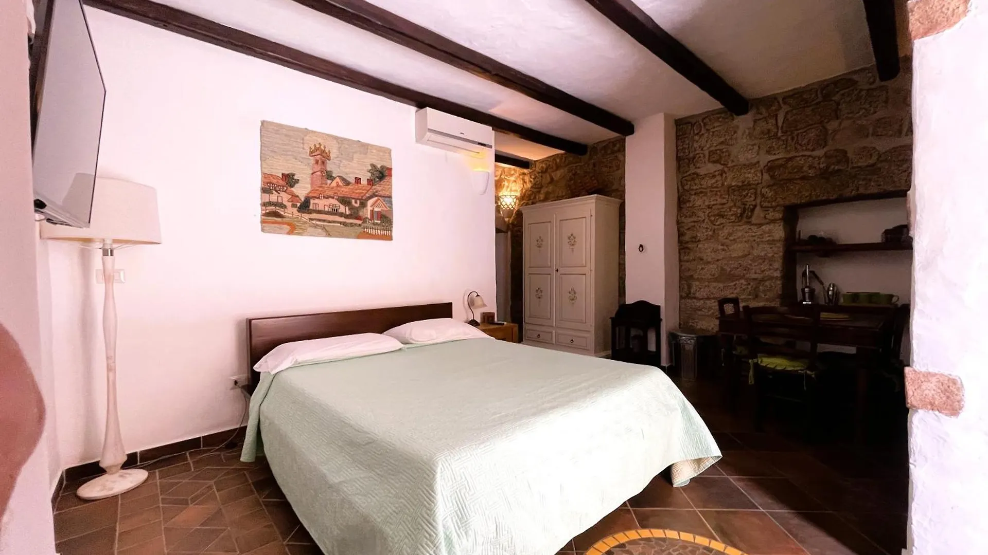 Amsicora 8 Lt Hotel Olbia 0*,  Italy